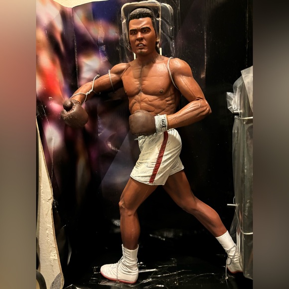 Ali 1964: clay vs Liston 18” motion activated sound from neca toys - Picture 7 of 12